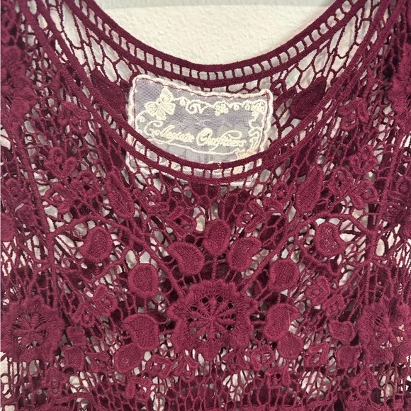 Collegiate Outfitters | Burgundy Crochet Sleeveless Top | Size Small - Picture 2 of 3